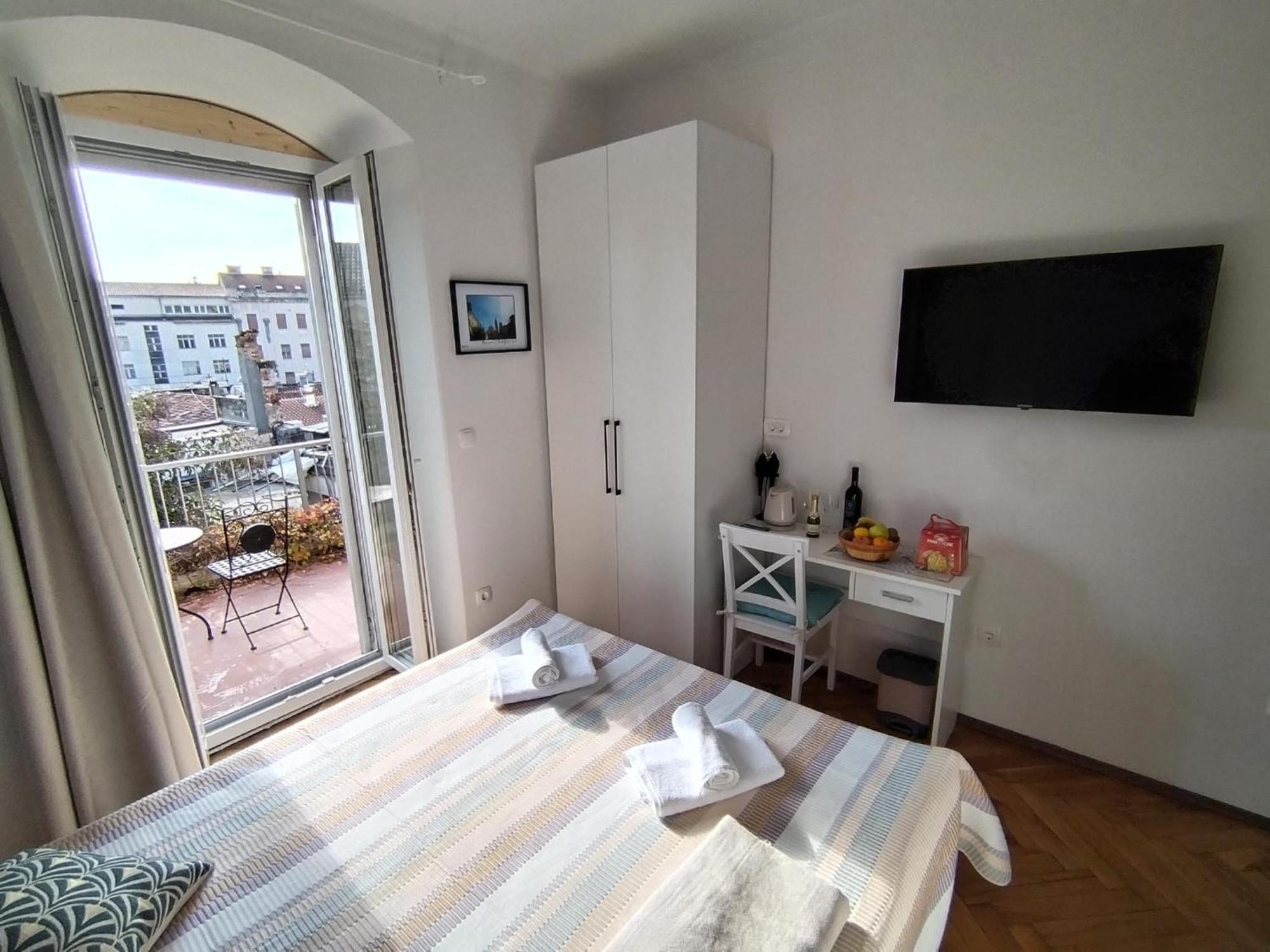Sunny Terrace Διαμέρισμα Σπλιτ Δωμάτιο φωτογραφία